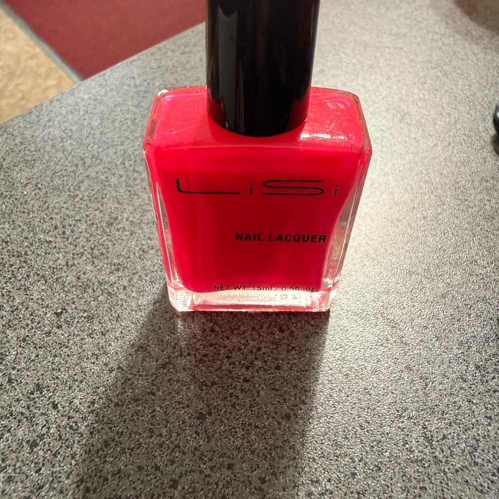 Lisi Bright Pink Nail Lacquer - Picture 4 of 7